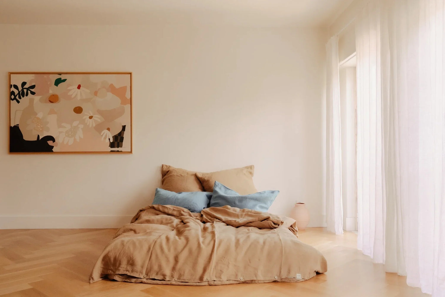 Wie dein Schlafzimmerklima deinen Schlaf beeinflusst – und wie Leinen helfen kann