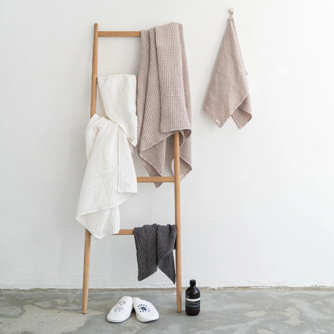 Farbe_Cloud White